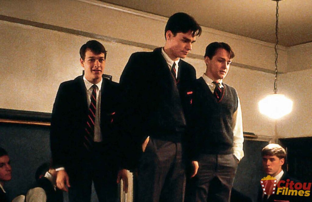 Filmes para Educação: 10 Melhores Títulos para Você Conhecer! - setembro 23, 2025 1 1. Sociedade dos Poetas Mortos (1989)- filmes para educação