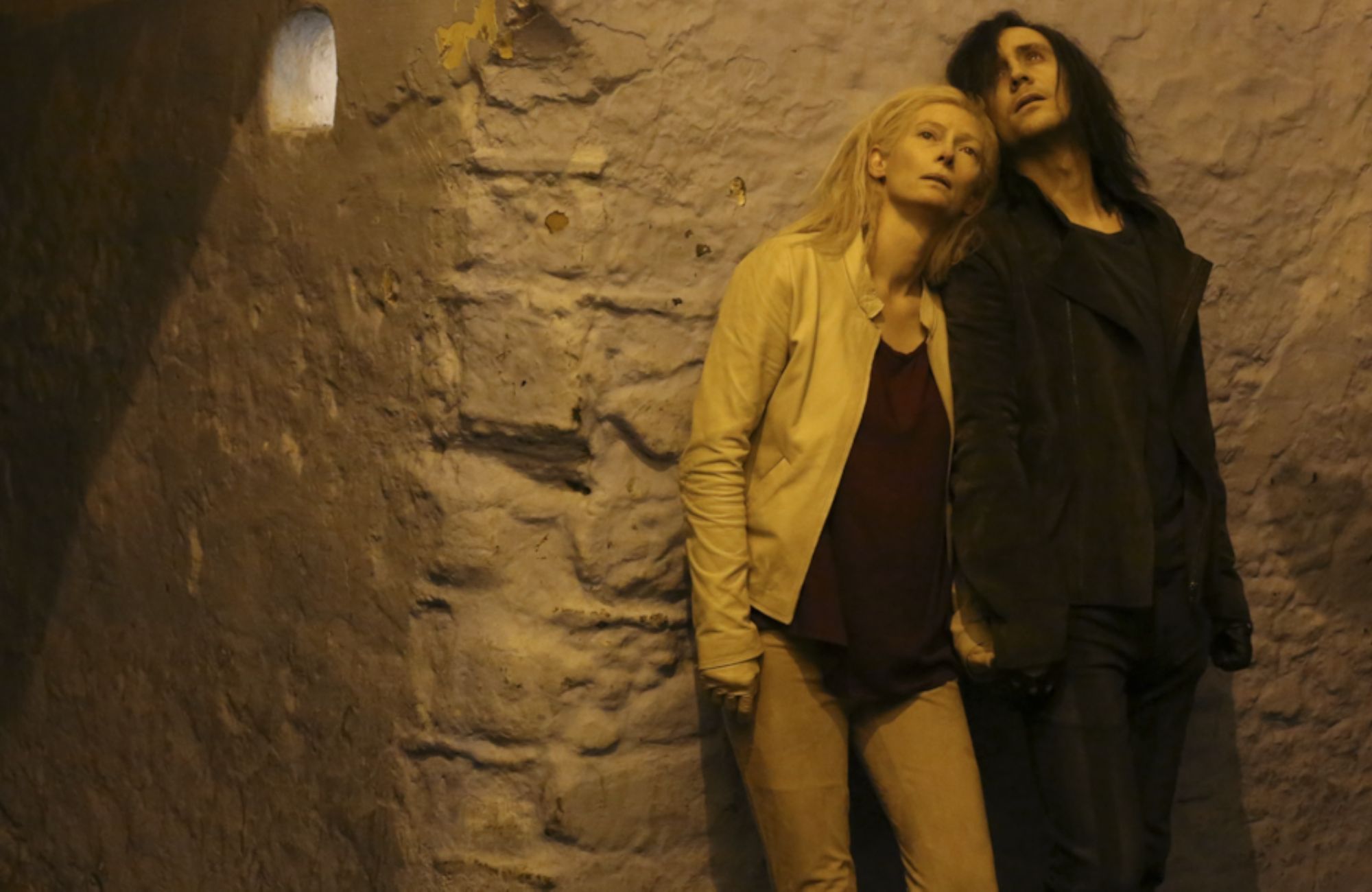 Amantes Eternos: um mergulho na melancolia e na poesia vampírica