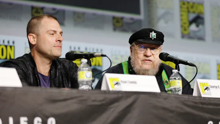 George R.R. Martin revela ruptura com showrunner de House of the Dragon e crise criativa 